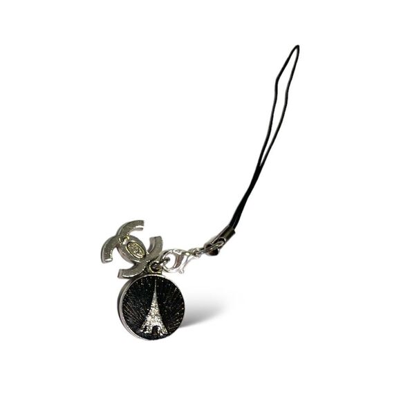 CHANEL CC Logo & Eiffel Tower Charm 2008/Cruise Line - Picture 7 of 7